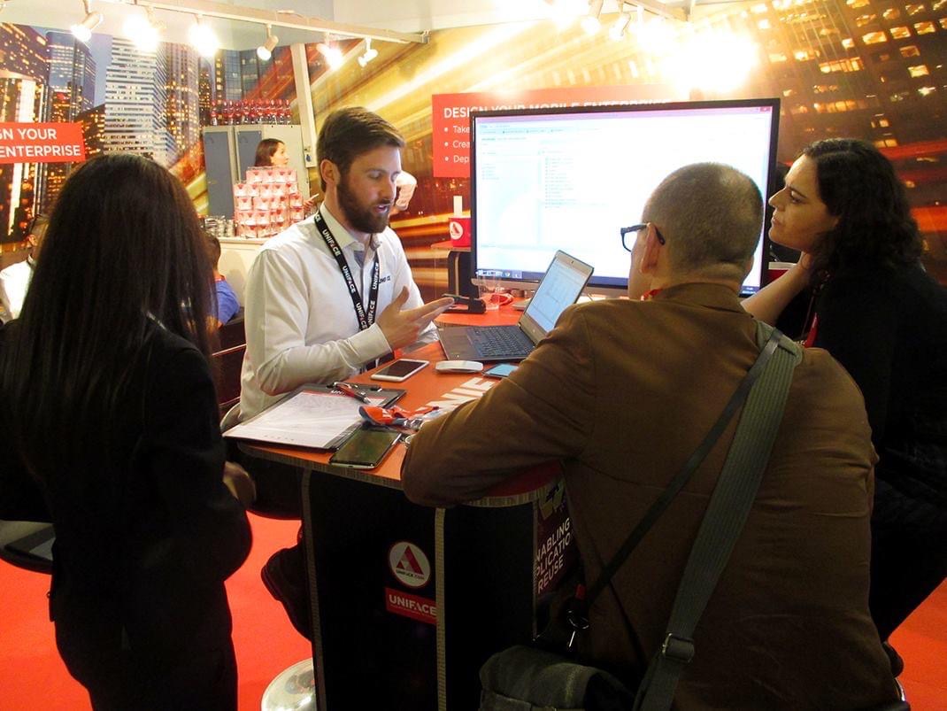 Mobile World Congress-zem-zulayka-uniface-3