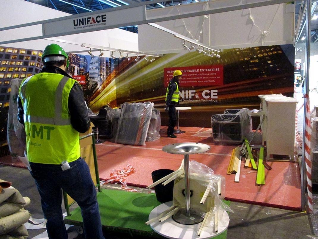 Mobile World Congress-zem-zulayka-uniface